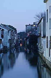 广州铁一中学花费4万元用破解Wii帮学生宣泄情绪